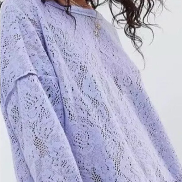 Free People  Size Small Lavender Colored Oversized Super Soft Cutout Top - Picture 3 of 14